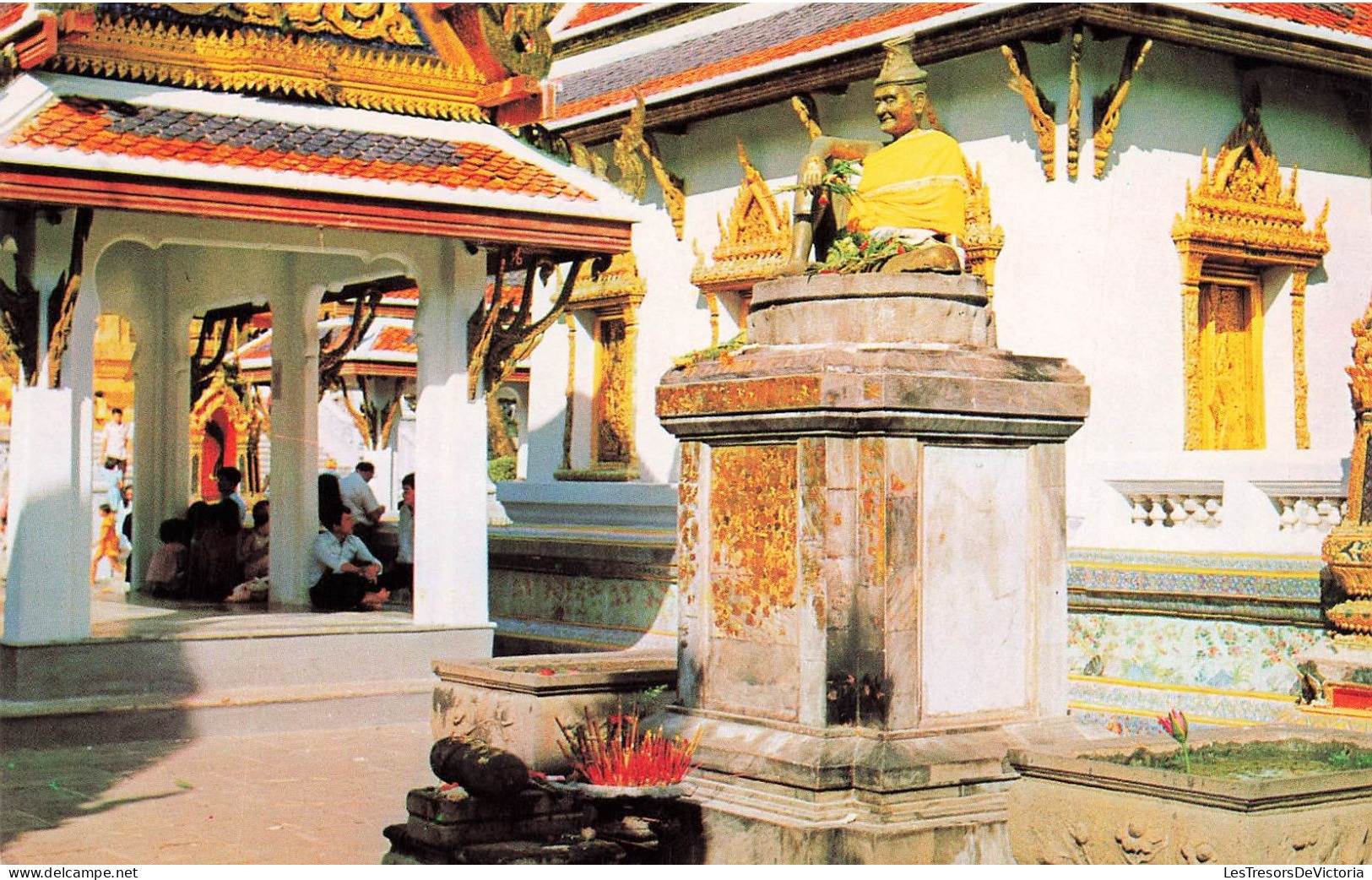 THAILANDE - Image Of A Rusee At The Back - Side Of Wat (or Temple) - PHRA KEO - Bangkok - Thailand - Carte Postale - Thaïlande