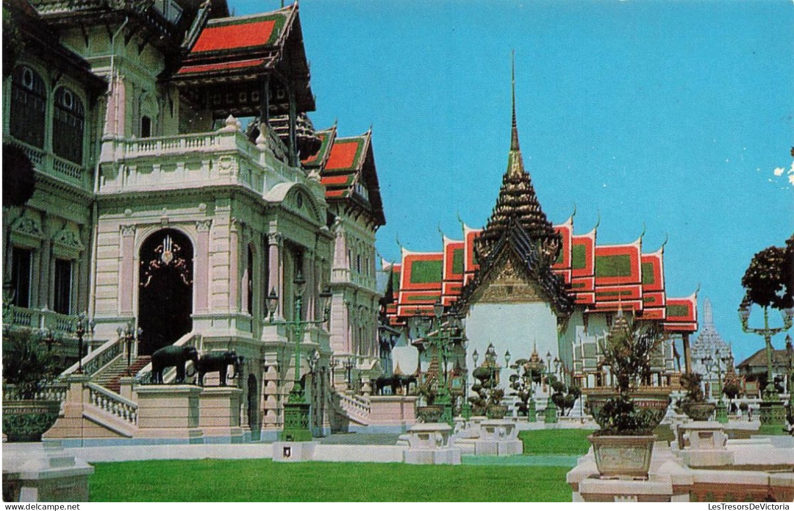 THAILANDE - The Royal Grand Palace - Chakir And Dusit Maha Prasaht Trhone Halls - Vue Générale - Carte Postale - Thailand