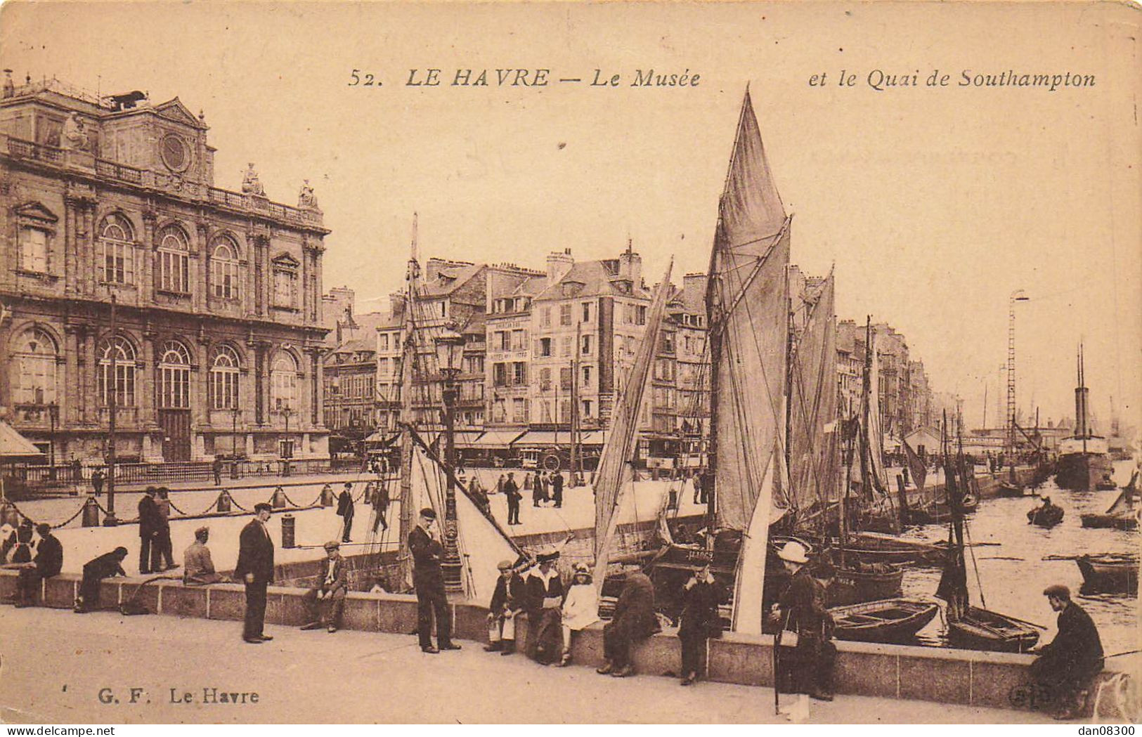 76 LE HAVRE LE MUSEE ET LE QUAI DE SOUTHAMPTON - Port