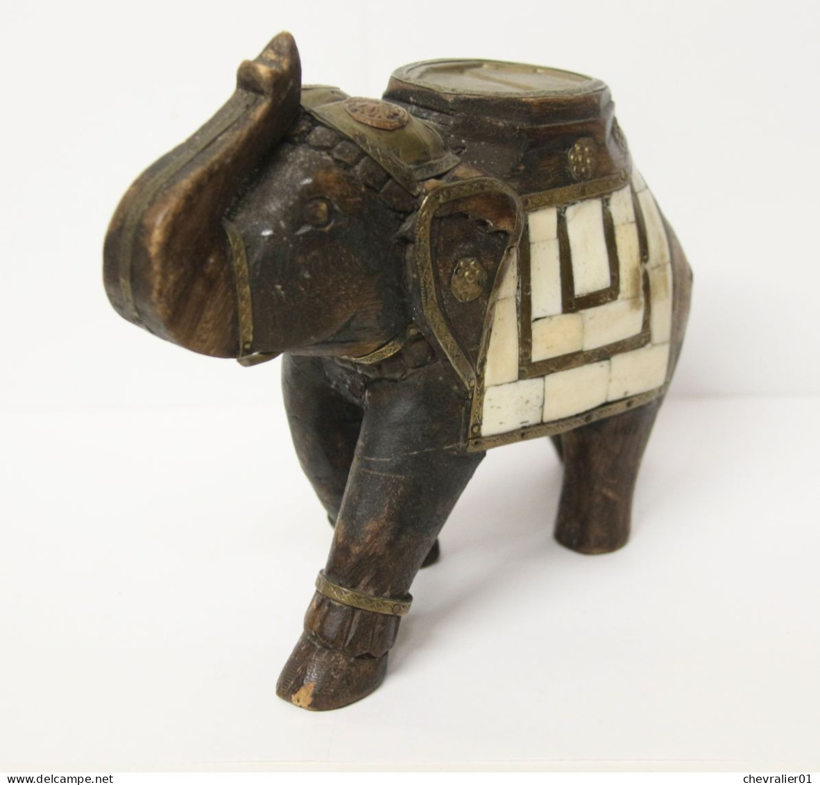 Art-antiquité_sculpture En Bois_Statuette D'éléphant Indien En Armure - Holz
