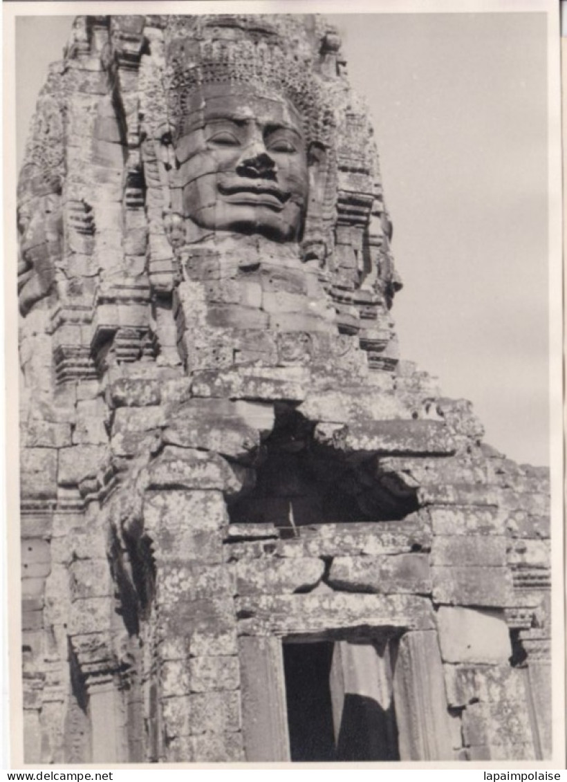 Photo De Particulier INDOCHINE  CAMBODGE  ANGKOR THOM  Art Khmer Bayon Tours Décoratives Réf 30332 - Asie