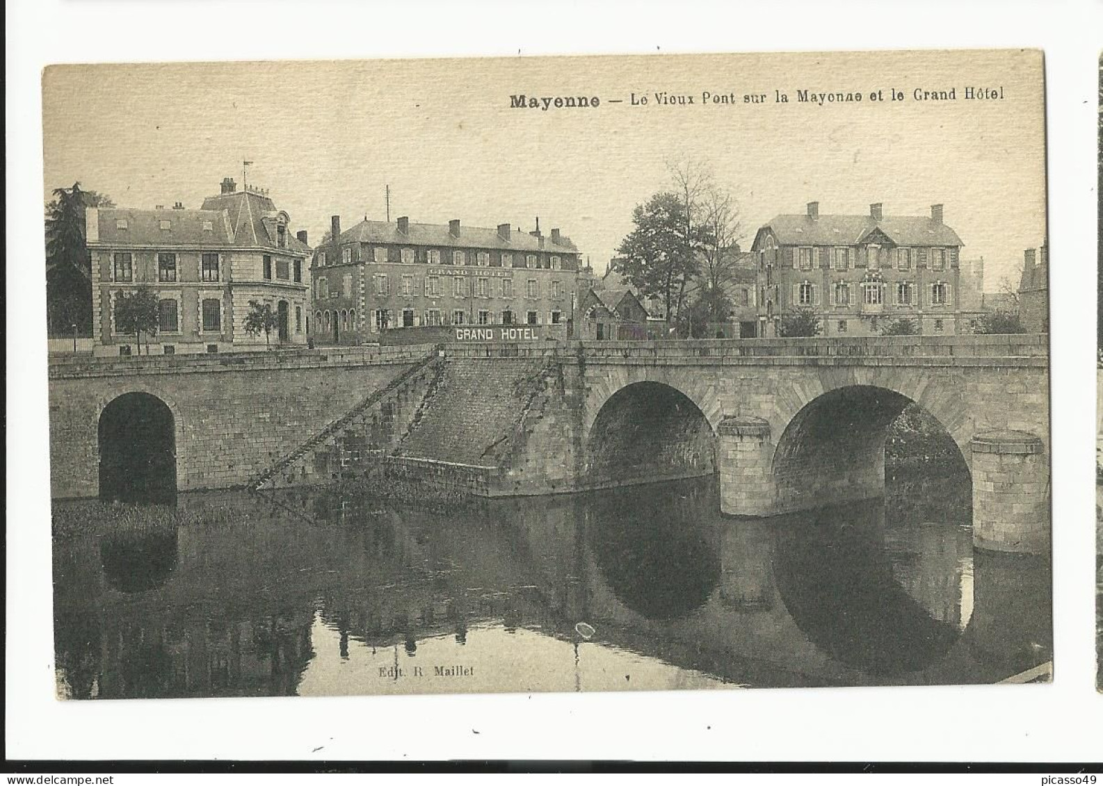 Mayenne , Mayenne , Le Vieux Pont Sur La Mayenne Et Le Grand Hotel - Mayenne