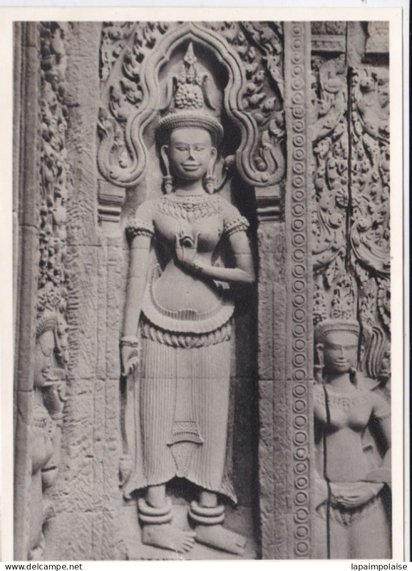 Photo De Particulier  INDOCHINE  CAMBODGE  ANGKOR THOM  Art Khmer Temple Statue A Situer & Identifier Réf 30339 - Asien