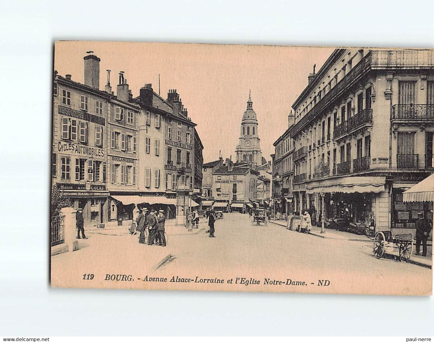 BOURG : Avenue Alsace-Lorraine Et L'Eglise Notre-Dame - état - Autres & Non Classés