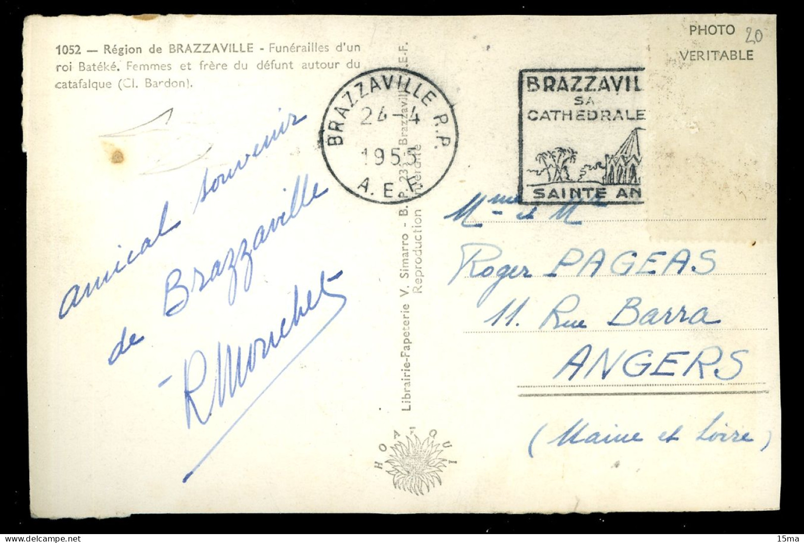 Région De  BRAZZAVILLE Funérailles D'un Roi Batéké Femmes Et Frères Du Défun Autour Du Catafalque 1955 Bardon - Brazzaville