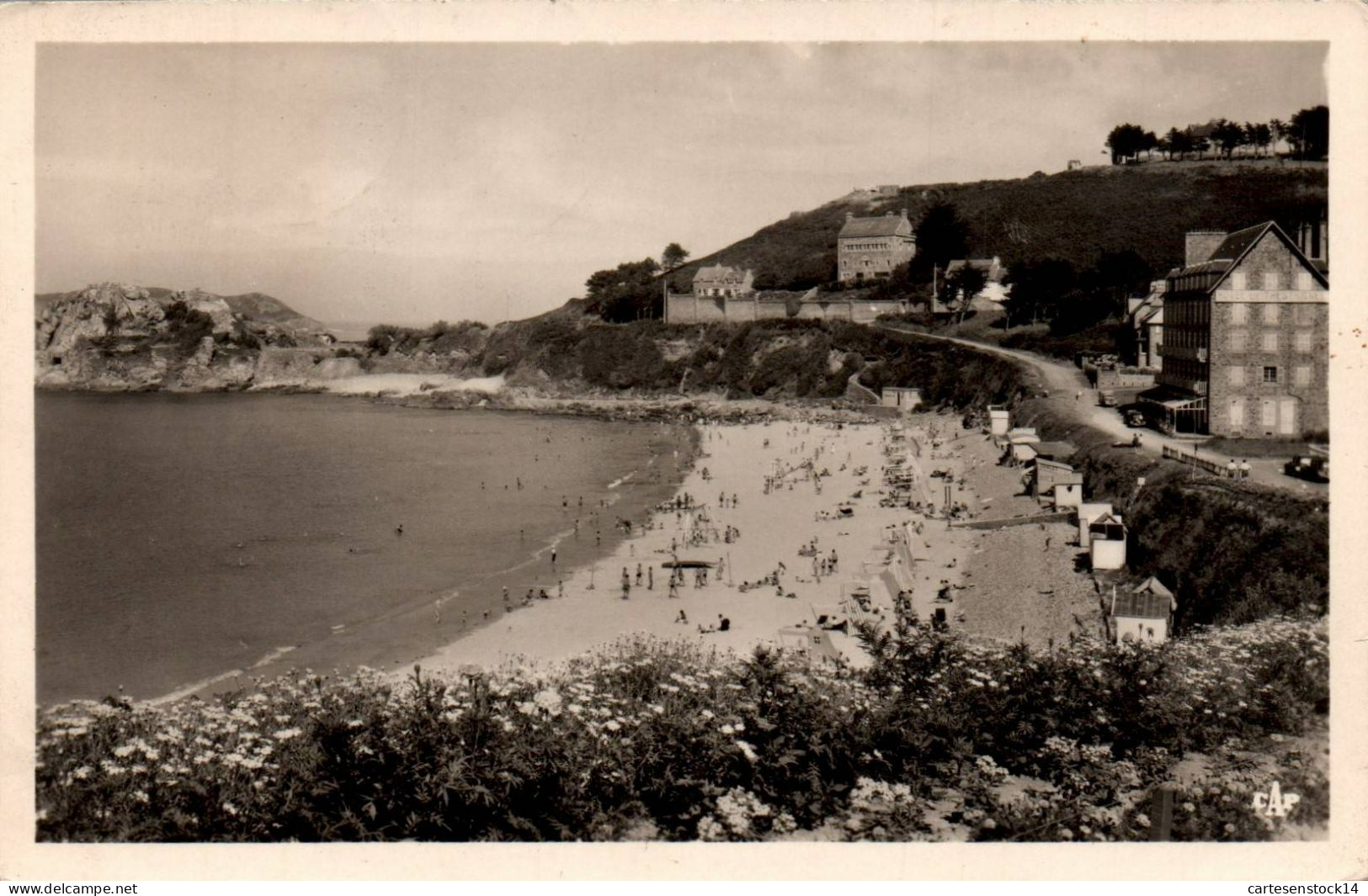 N°2078 W -cpsm Perrros Guirec -plage De Trestrignel- - Perros-Guirec