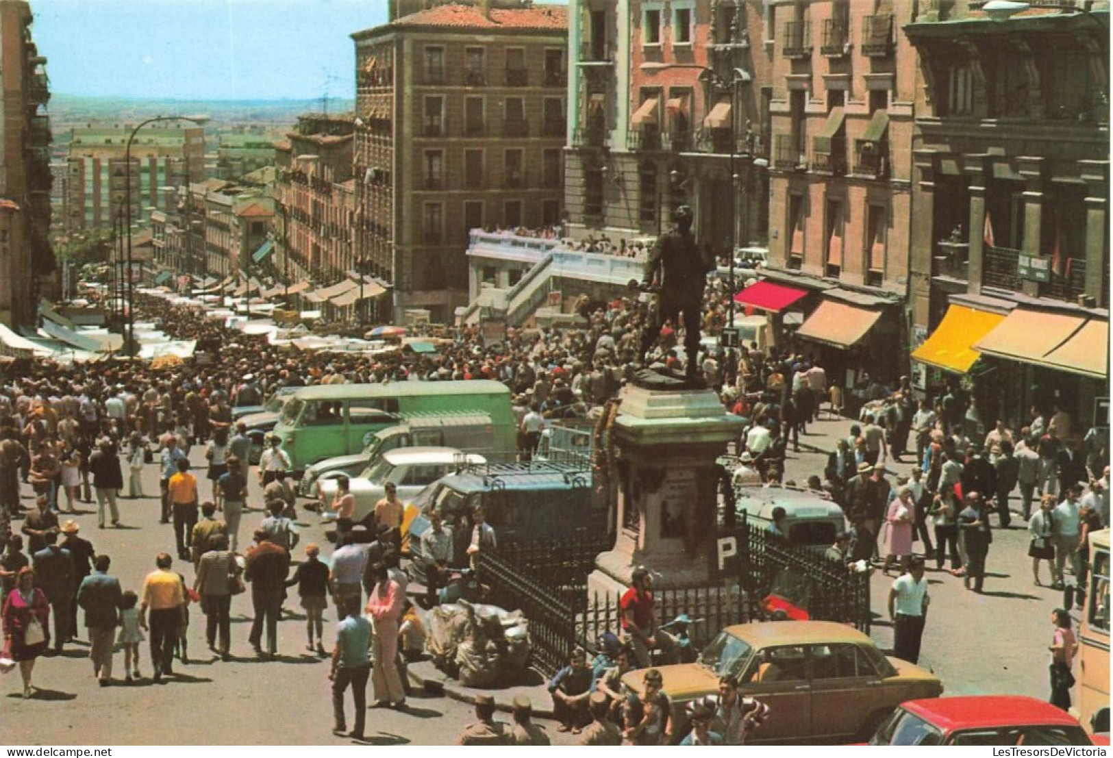 ESPAGNE - Madrid - El Rastro - Vue Générale - Place - Animé - Voitures - Carte Postale - Madrid