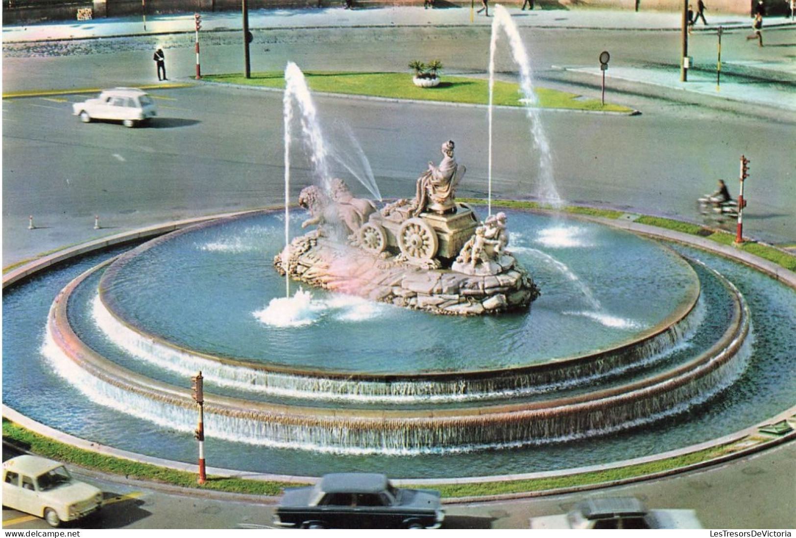 ESPAGNE - Madrid - La Cibeles - Fontaine - Animé - Voitures - Vue Générale - Carte Postale - Madrid