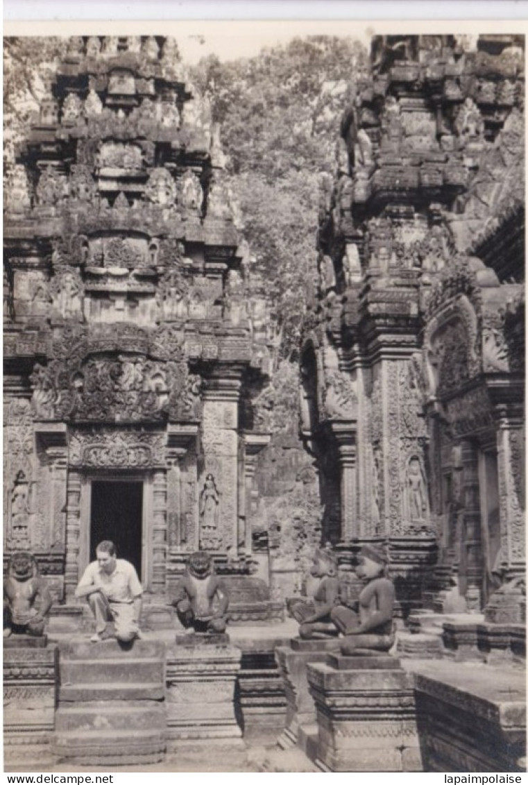 Photo De Particulier  INDOCHINE  CAMBODGE  ANGKOR THOM  Art Khmer Temple Statues A Situer & Identifier Réf 30349 - Azië