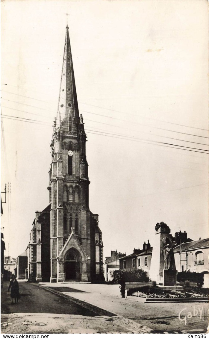 Rezé * Pont Rousseau * Place De L'église St Paul Et Monument Aux Morts - Autres & Non Classés