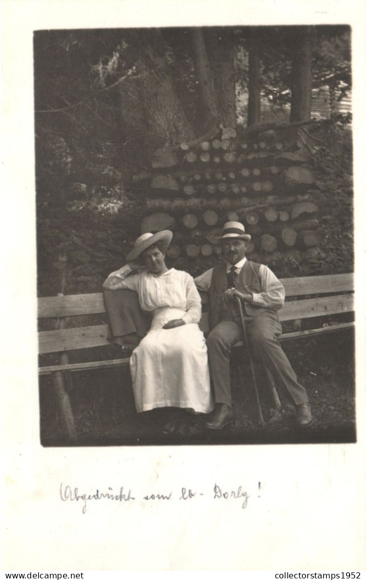 FANCY CARDS, ELEGANT MAN AND WOMAN WITH HAT ON BENCH, SWITZERLAND, POSTCARD - Sonstige & Ohne Zuordnung