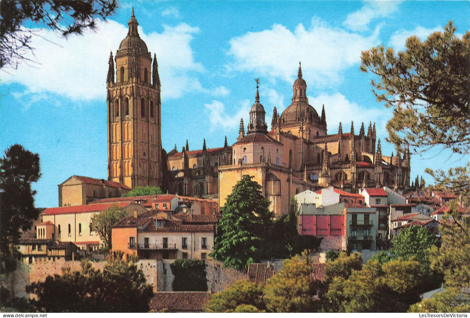 ESPAGNE - Segovia - La Catedral - The Cathedral - Vue Sur La Cathédrale - Vue Générale - Carte Postale - Segovia