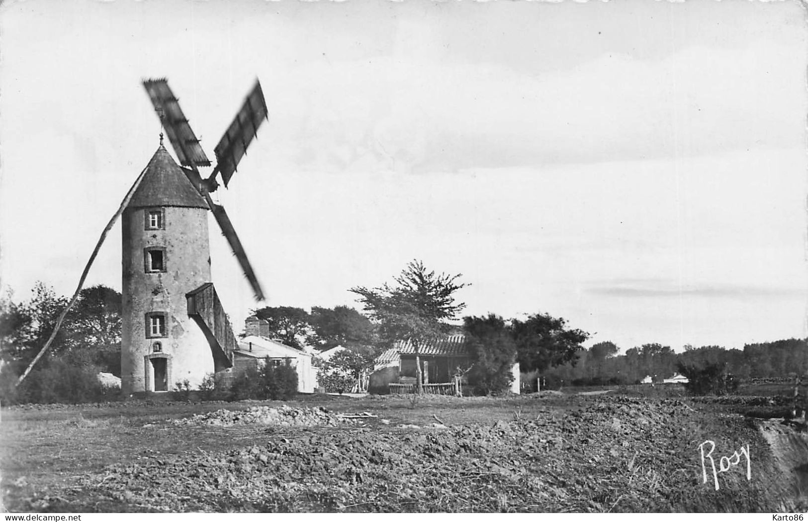 St Jean De Monts * Un Moulin à Vent Dans Le Marais * Molen - Saint Jean De Monts