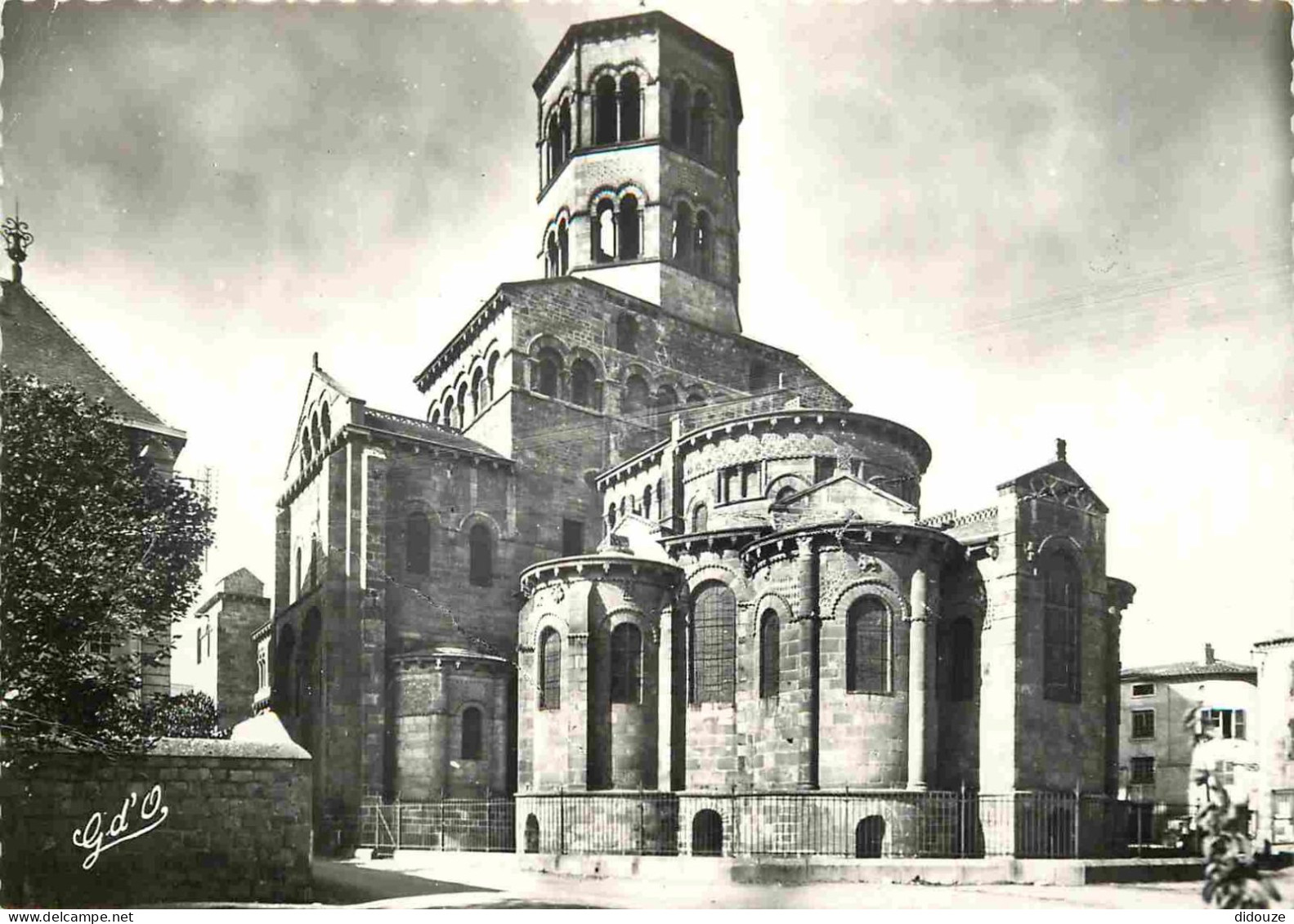 63 - Issoire - Eglise St Austremoine - Mention Photographie Véritable - Carte Dentelée - CPSM Grand Format - Voir Scans  - Issoire