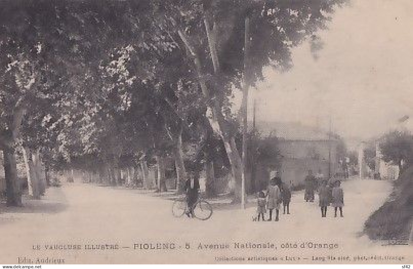 PIOLENC             Avenue Nationale. Coté D Orange   1 - Piolenc