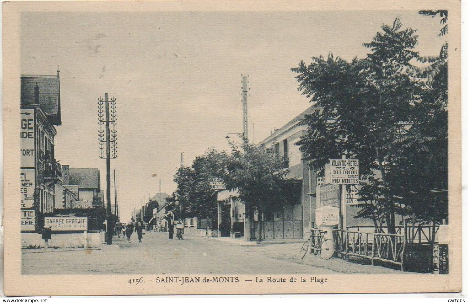 85 SAINT-JEAN-de-MONTS  - La Route De La Plage (carte Pas Courante) - Saint Jean De Monts