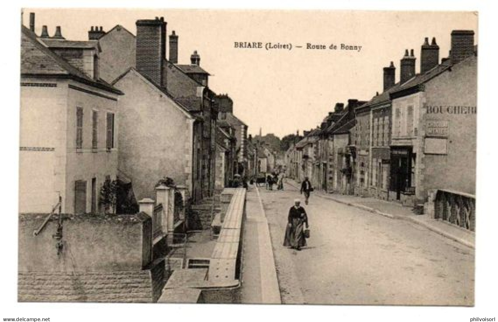 BRIARE RUE DE ROSNY BOUCHERIE COMMERCES ANIMEE - Briare