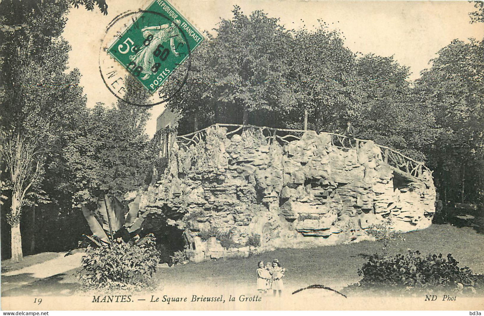 78 - MANTES - LE SQUARE BRIEUSSEL - LA GROTTE - ND Phot. - 19 - Mantes La Jolie