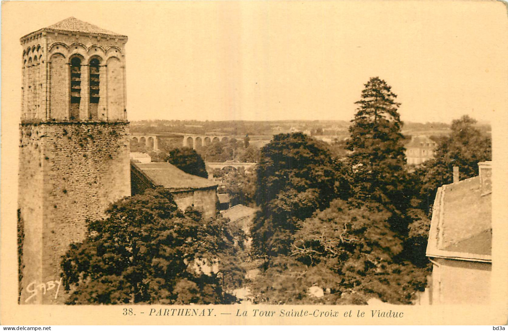 79 - PARTHENAY - LA TOUR SAINTE CROIX ET LE VIADUC - Editions Gaby - 38 - Parthenay