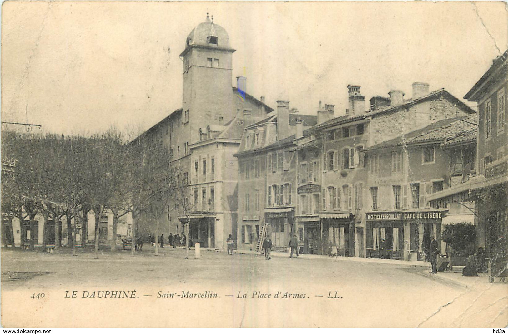 38 - SAINT MARCELLIN - LA PLACE D'ARMES - Saint-Marcellin