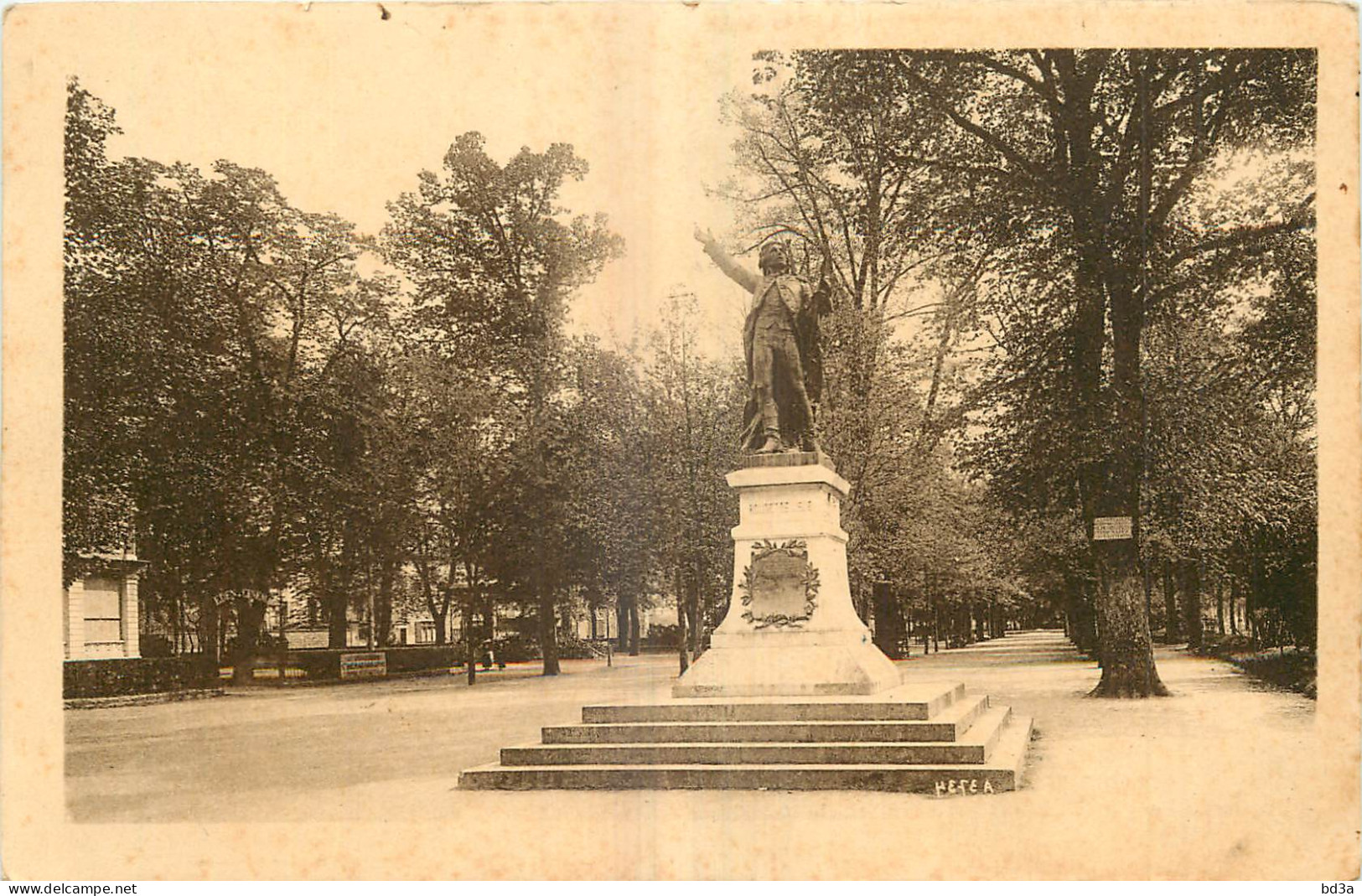 39 -LONS LE SAUNIER - STATUE DE ROUGET DE LISLE ET PROMENADE DE LA CHEVALERIE  - Lons Le Saunier