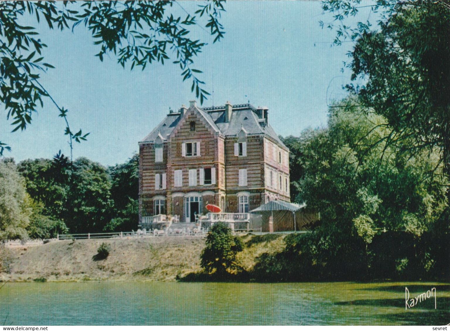 GRIGNY . - Le Château Du Clotay - Grigny