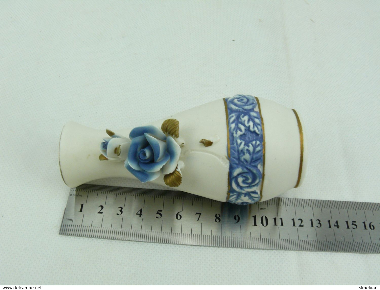 Beautiful Small Porcelain Vase with Blue Roses 12cm #2339