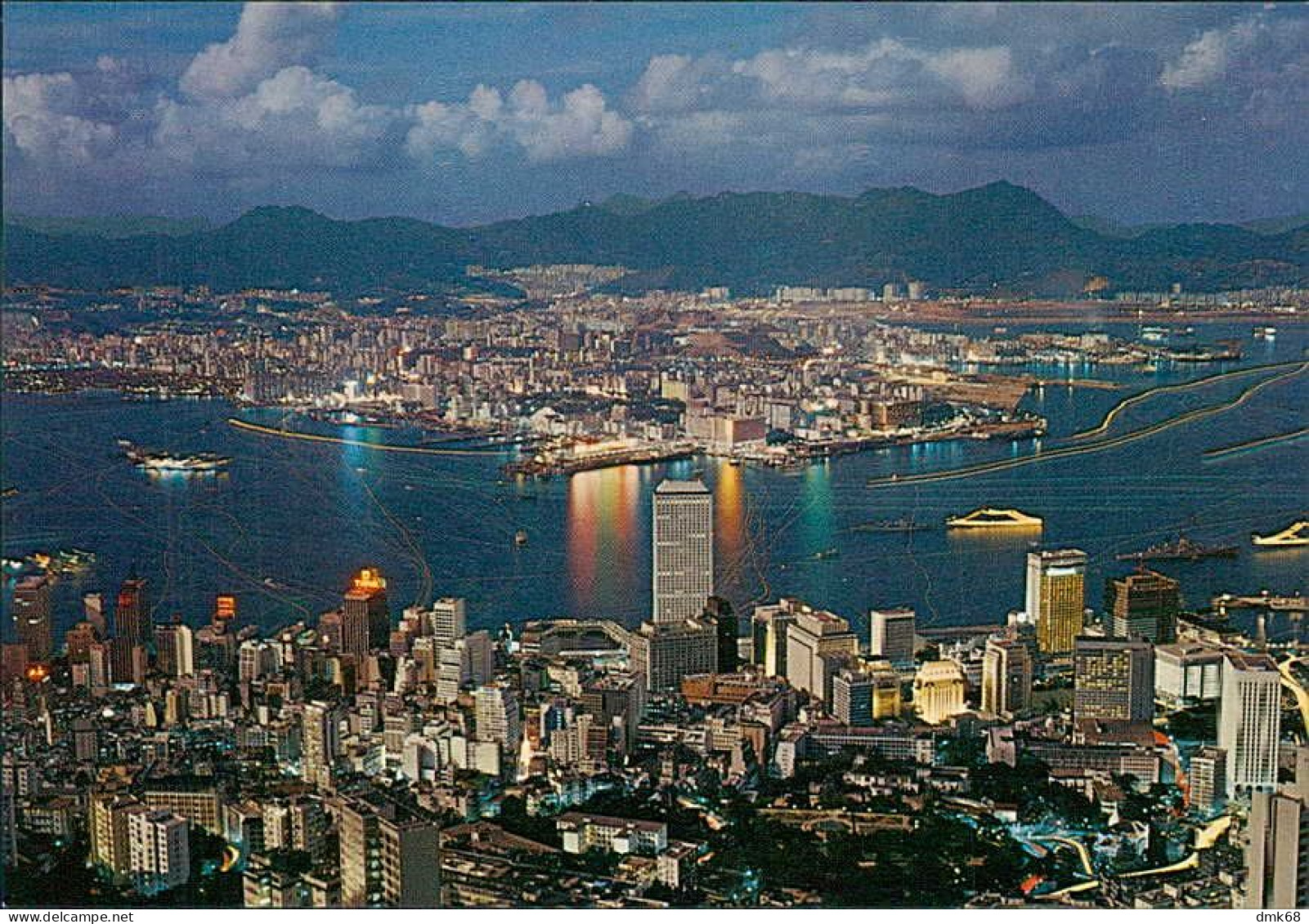 CHINA -  HONG KONG - 28 VINTAGE H.K. POSTCARDS + FOLDER - PUB. BY NATIONAL CO. 1970s (18372)