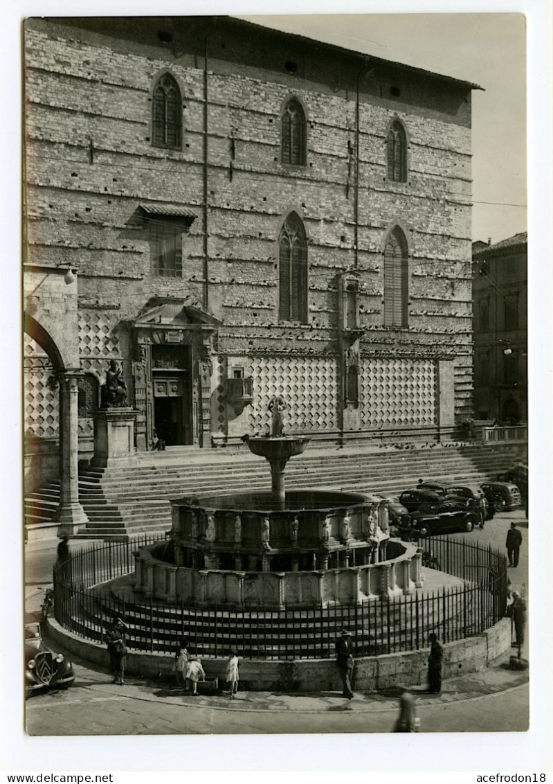 PERUGIA - La Fontana Maggiore E La Cattedrale Di S. Lorenzo - Perugia
