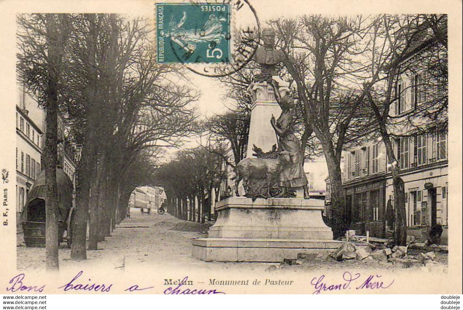 D77  MELUN  Monument De Pasteur - Melun