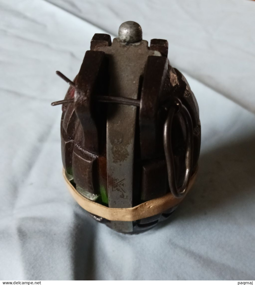 Grenade "Mills" 36 Neutralisée  UK WW Complète - Decotatieve Wapens