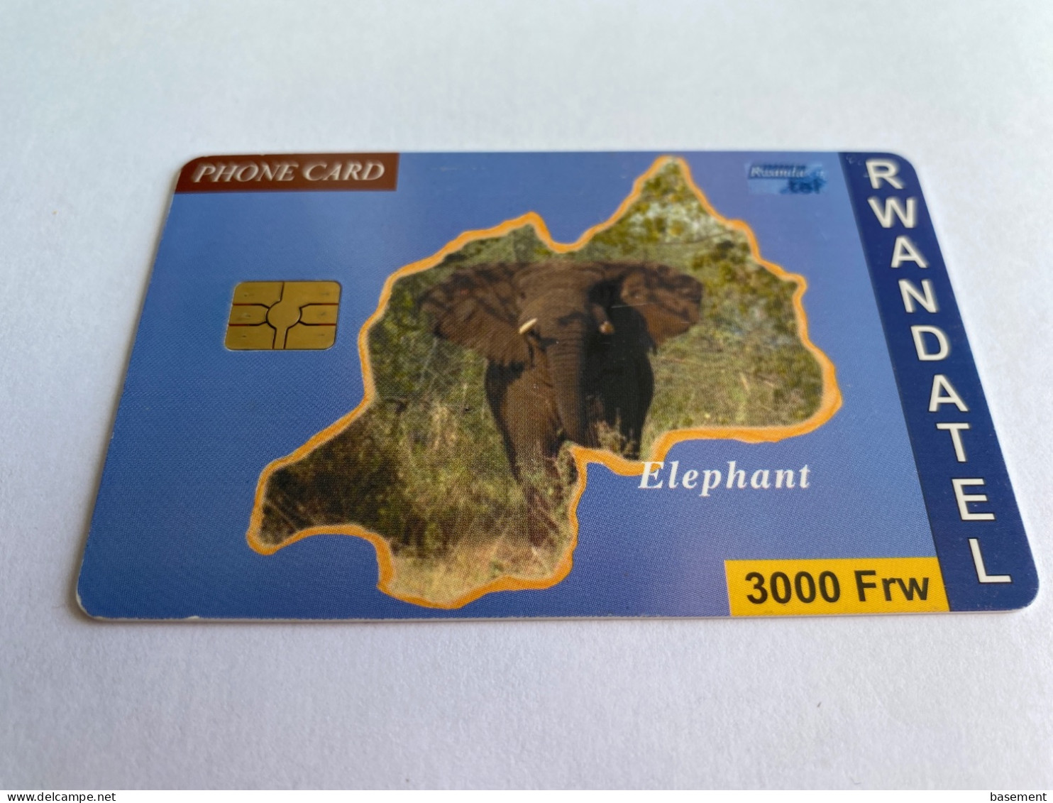 1:009 - Rwanda Chip Elephant - Rwanda