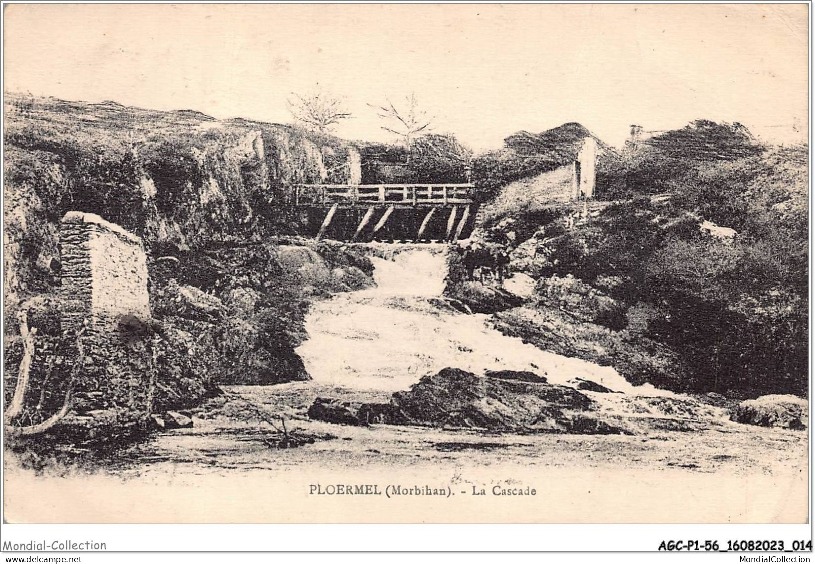 AGCP1-56-0008 - PLOERMEL - La Cascade - Ploërmel