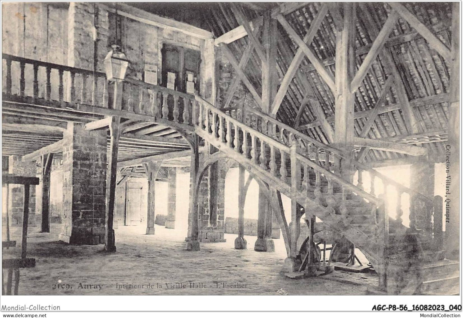 AGCP8-56-0646 - AURAY - Interieur De La Vieille Halle - L'escalier - Auray