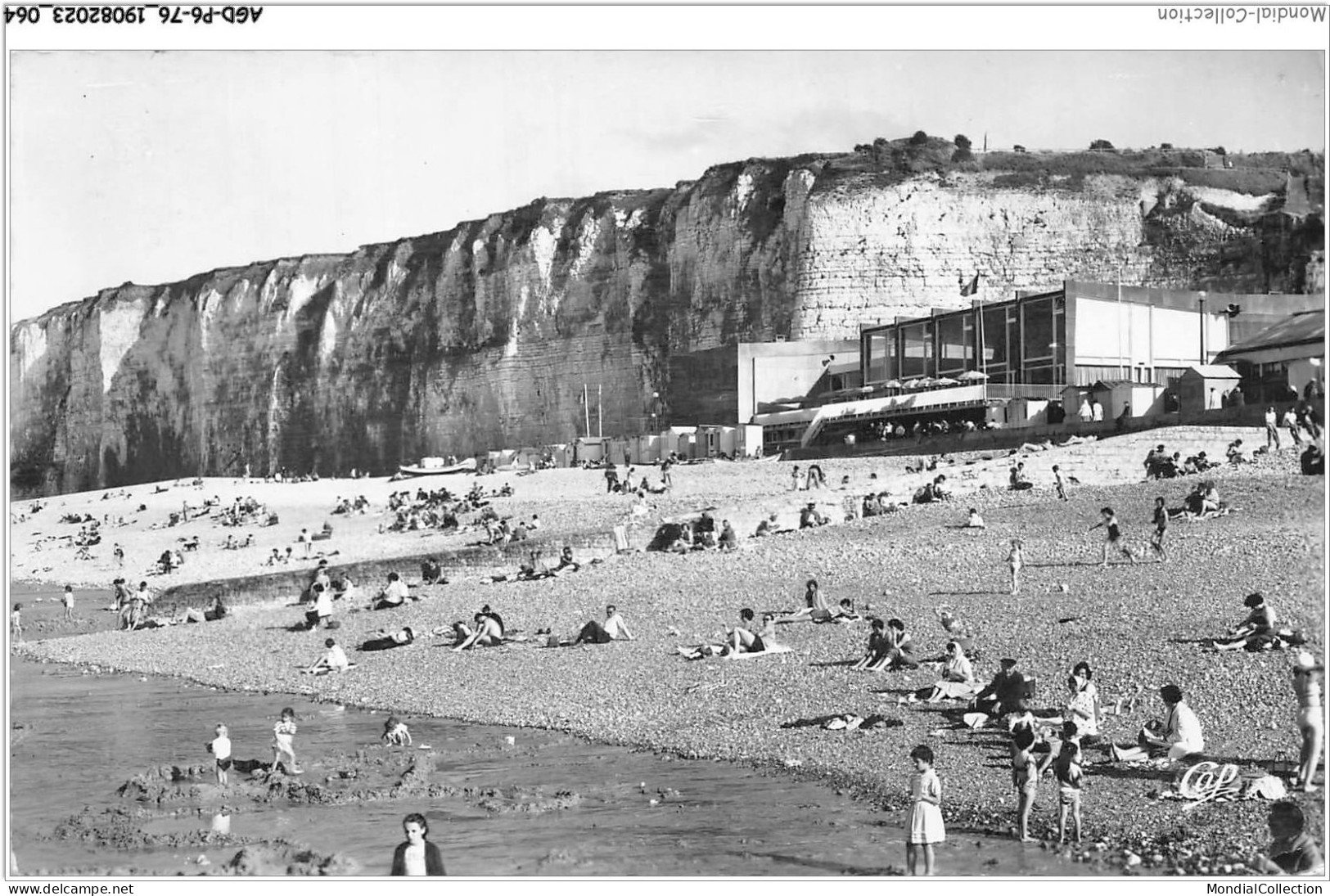 AGDP6-76-0463 - SAINT-VALERY-EN-CAUX - La Plage Et Les Falaises  - Saint Valery En Caux