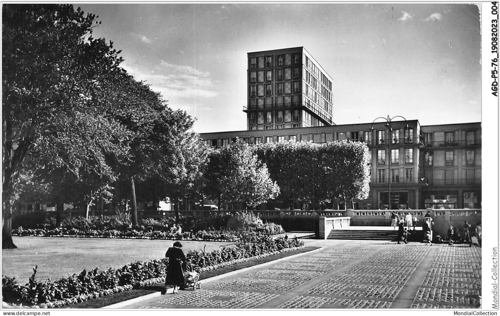 AGDP5-76-0357 - LE HAVRE - Place De L'hôtel De Ville - Les Jardins  - Square Saint-Roch