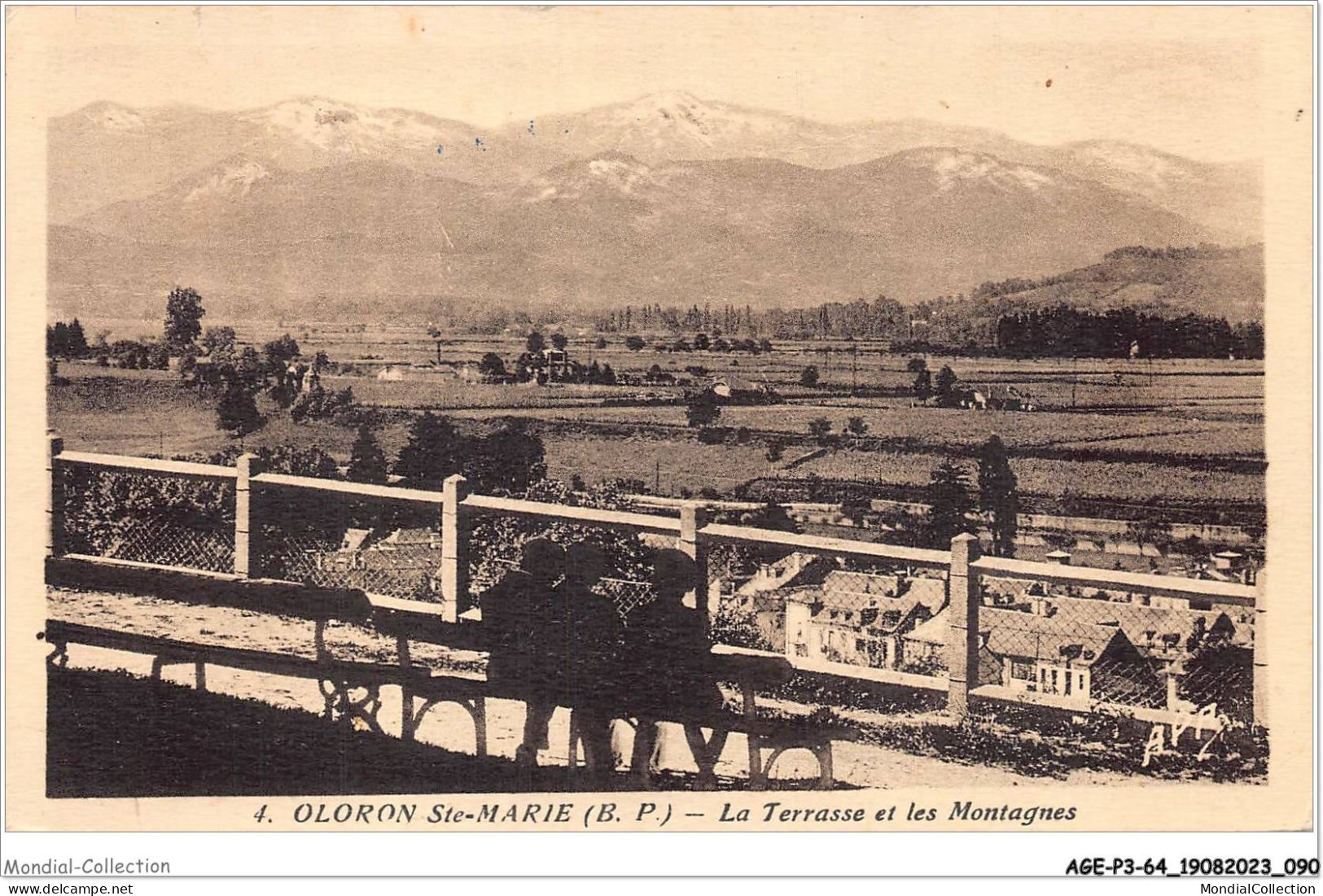 AGEP3-64-0238 - OLORON-STE-MARIE - La Terrasse Et Les Montagnes - Oloron Sainte Marie