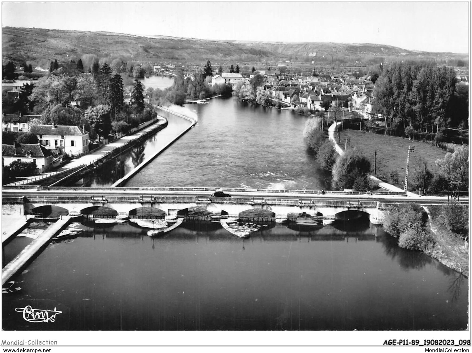 AGEP11-89-0985 - CHAMPS - Yonne - Vue Aérienne Du Font Sur L'yonne - Le Canal Et Panorama Sur Le Village - Champs Sur Yonne