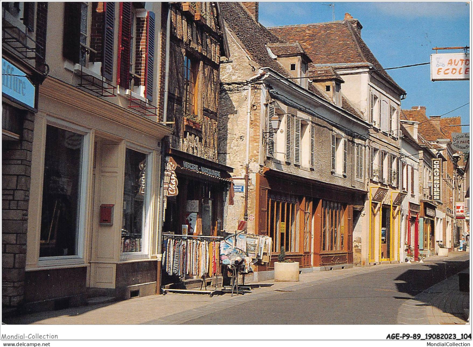 AGEP9-89-0865 - TOUCY - Yonne - Rue Lucile Cornier - Cliché J-j Dubray - Toucy