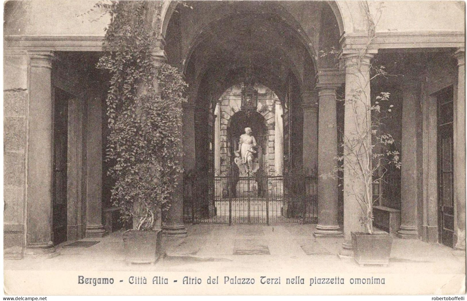 Bergamo - Città Alta - Atrio Del Palazzo Terzi - Bergamo