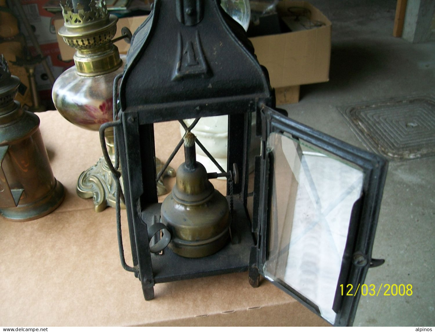 Lot De Anciennes Lampes à Petrole - Leuchten & Kronleuchter