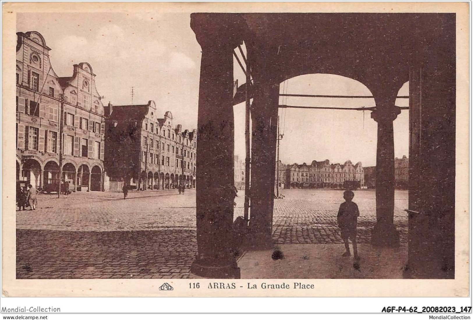 AGFP4-62-0368 - ARRAS - La Grande Place  - Arras