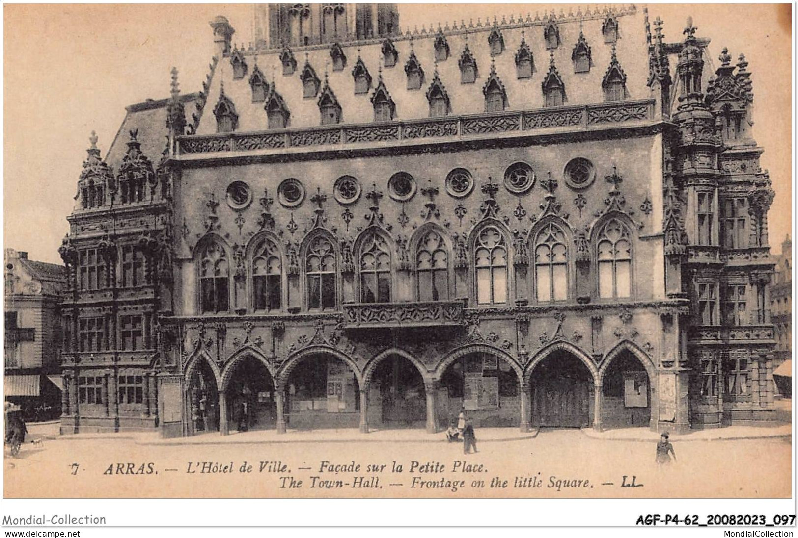 AGFP4-62-0342 - ARRAS - L'hôtel De Ville - Façade Sur La Petite Place  - Arras