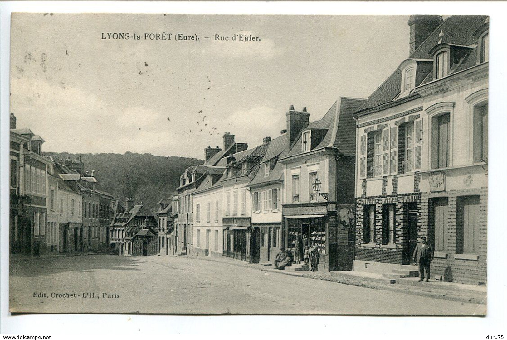 CPA Voyagé 1928 * LYONS La FORÊT Rue D'Enfer ( De L'Enfer Petite Animation ) Editeur Crochet - Lyons-la-Forêt