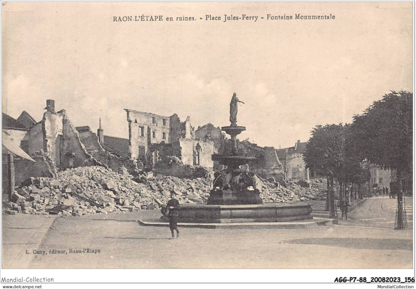 AGGP7-88-0599 - RAON-L'ETAPE - En Ruines - Place Jules-ferry - Fontaine Monumentale - Raon L'Etape