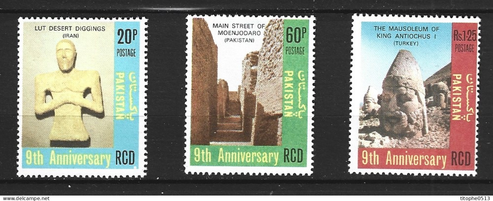 PAKISTAN. N°340-2 De 1973. Trésors Archéologiques. - Archaeology