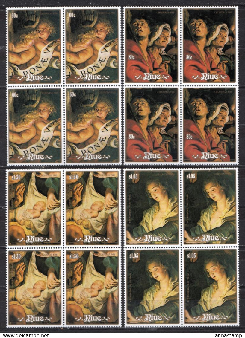 Niue MNH Set In Blocks Of 4 Stamps - Noël