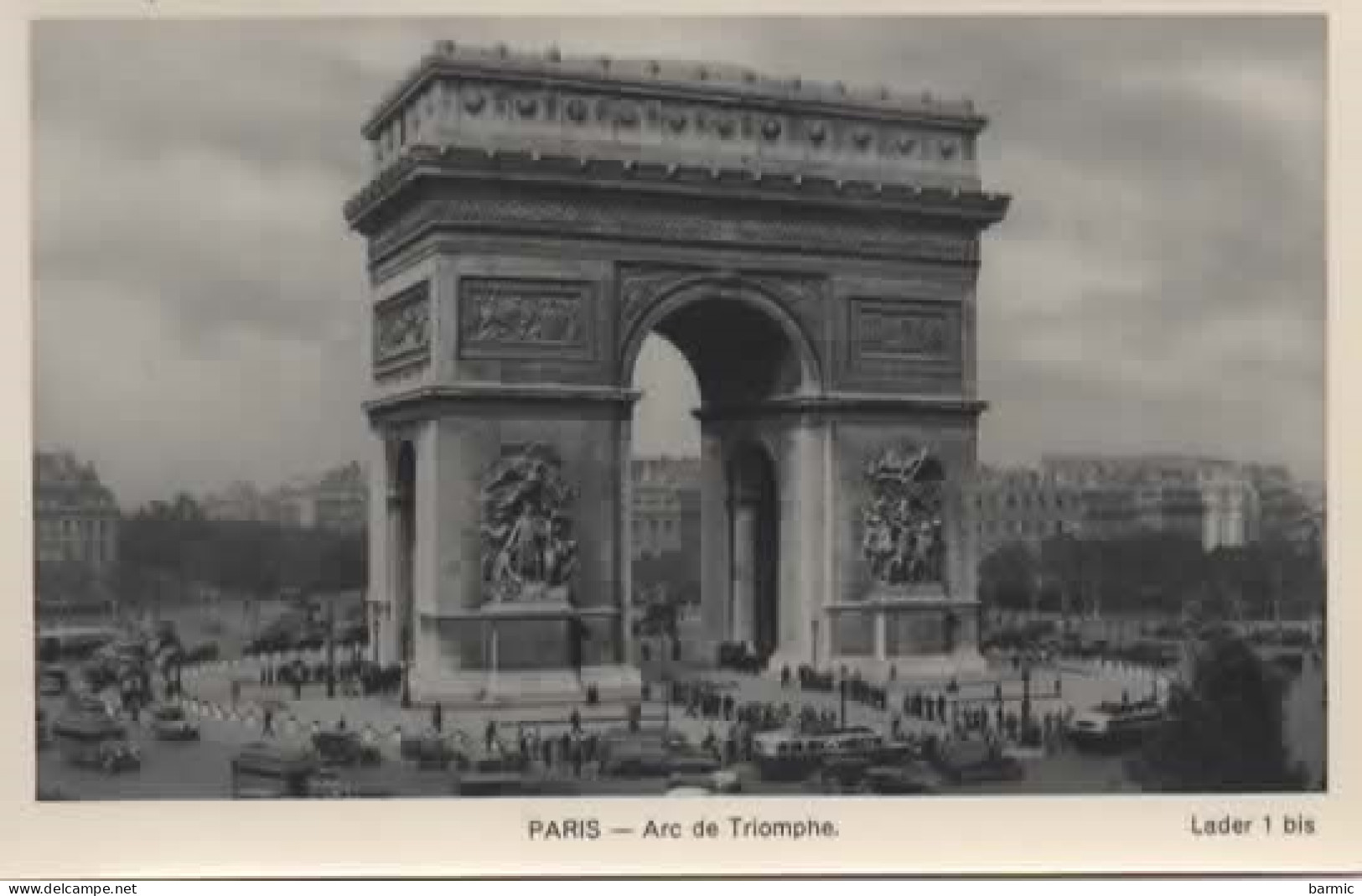 PARIS, ARC DE TRIOMPHE, AUTOCARS, VOITURES ANNEE 60, BELLE ANIMATION  REF 16138 - Triumphbogen