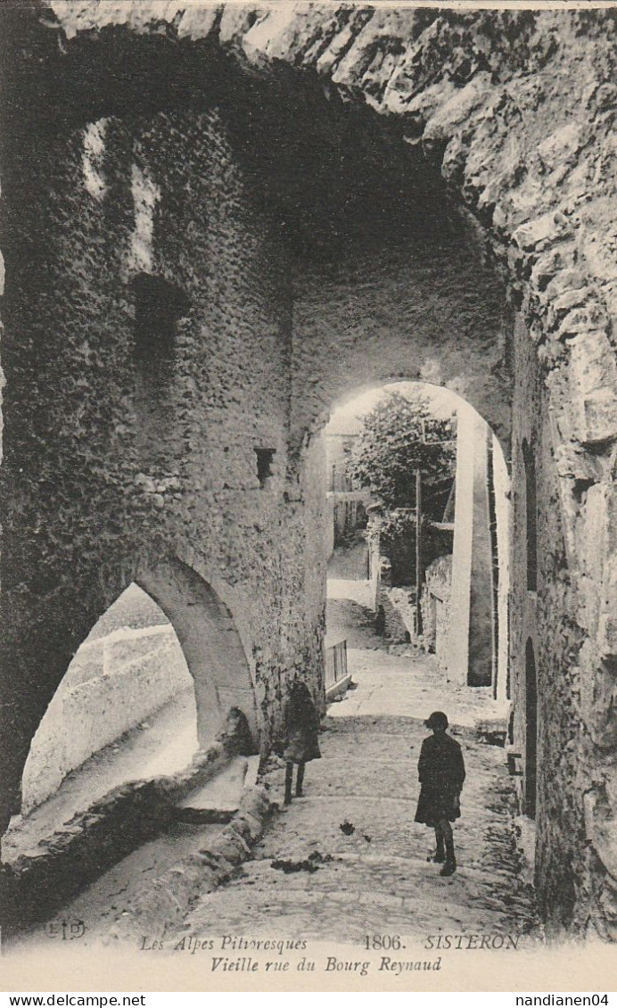 CPA - 04 - Sisteron - Vieille Rue Du Bourg Reynaud - Sisteron