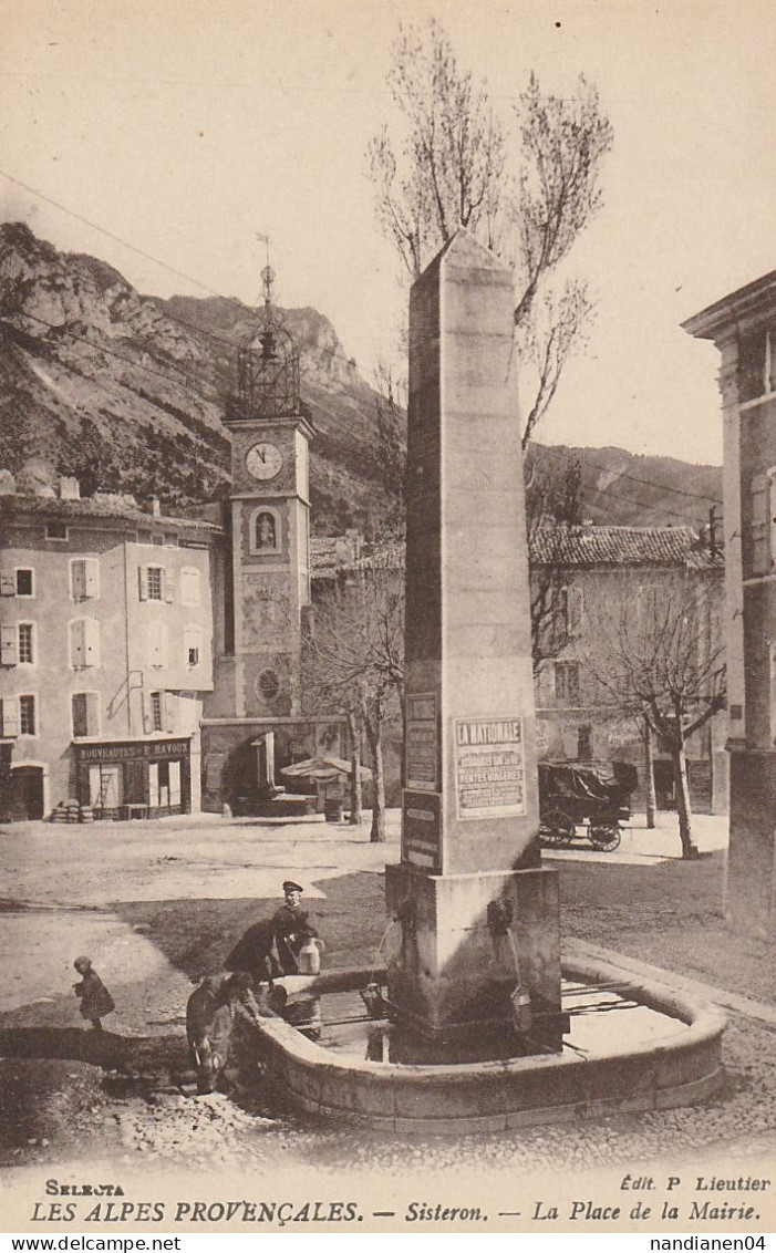 CPA - 04 - Sisteron - Place De La Mairie - Sisteron